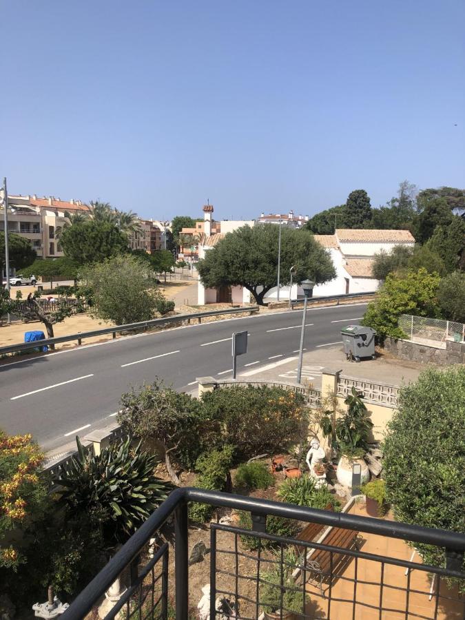 1R Pis Al Port-Terrassa I Jardi Διαμέρισμα Llança Εξωτερικό φωτογραφία